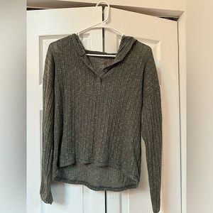 American Eagle long sleeve olive green sweatshirt